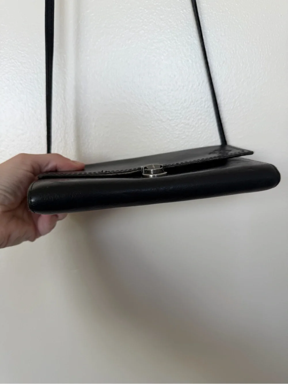 PATRICIA NASH Black Leather Crossbody Wallet